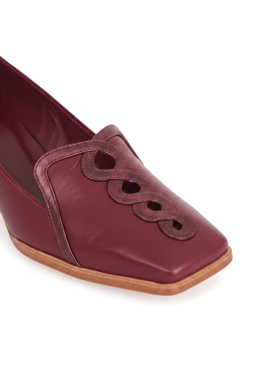 Cordía Burgundy Leather Loafers – Square Toe, 4cm Wooden Block Heel